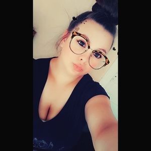 Meet your Posher, Valerie